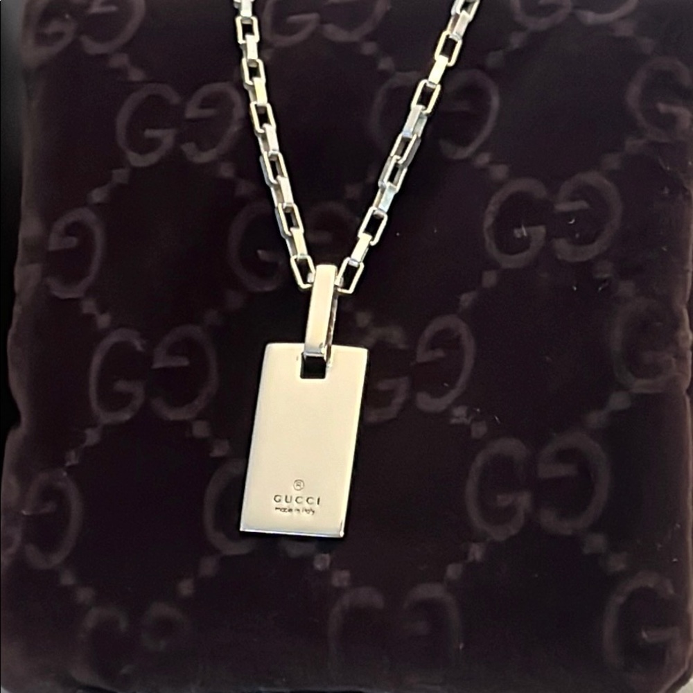 Gucci Silver Necklace with Pendant